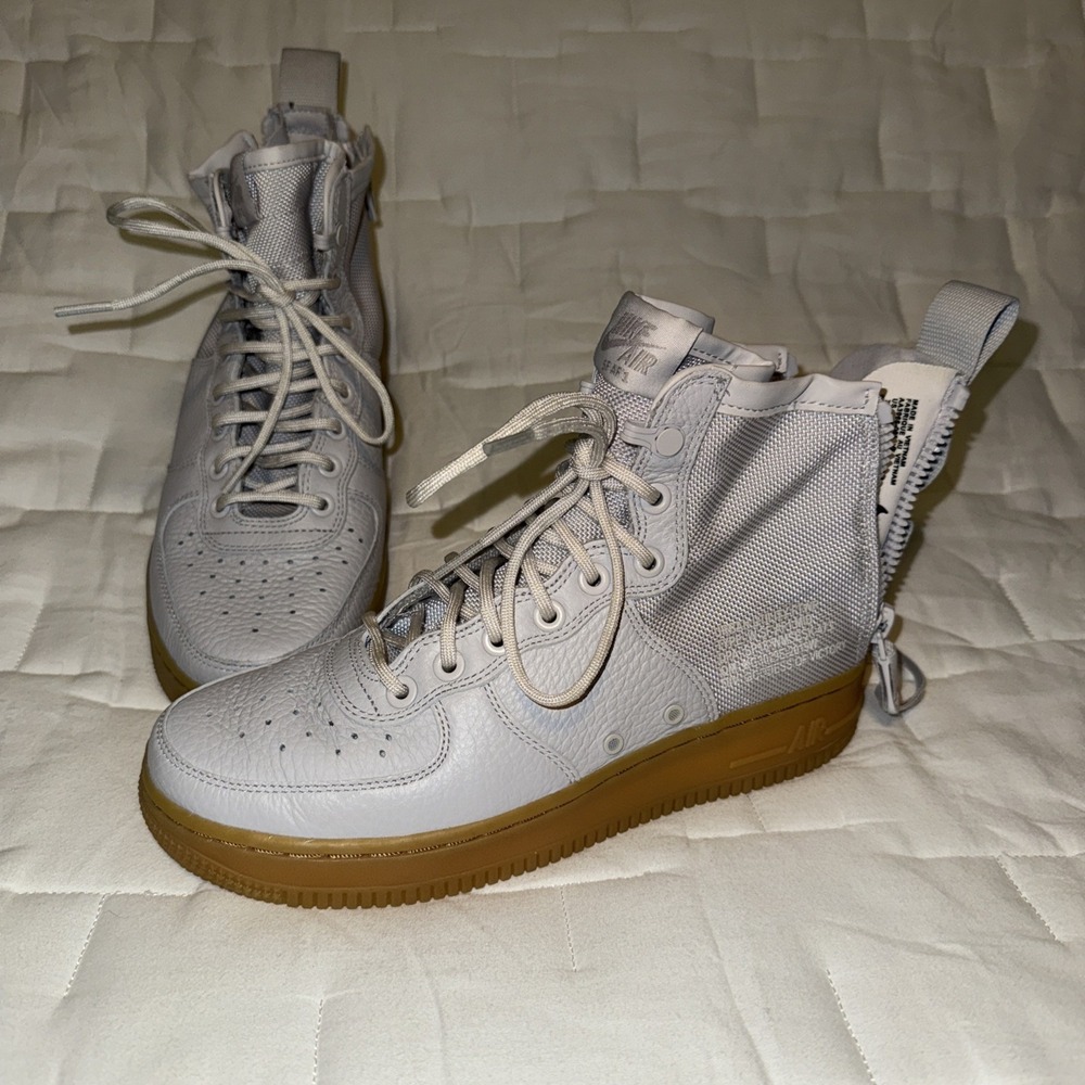 Nike Air Force 1 SF Mid Womens Size 7 Vast Gray Gum Athletic Shoes‎ Sneakers NEW